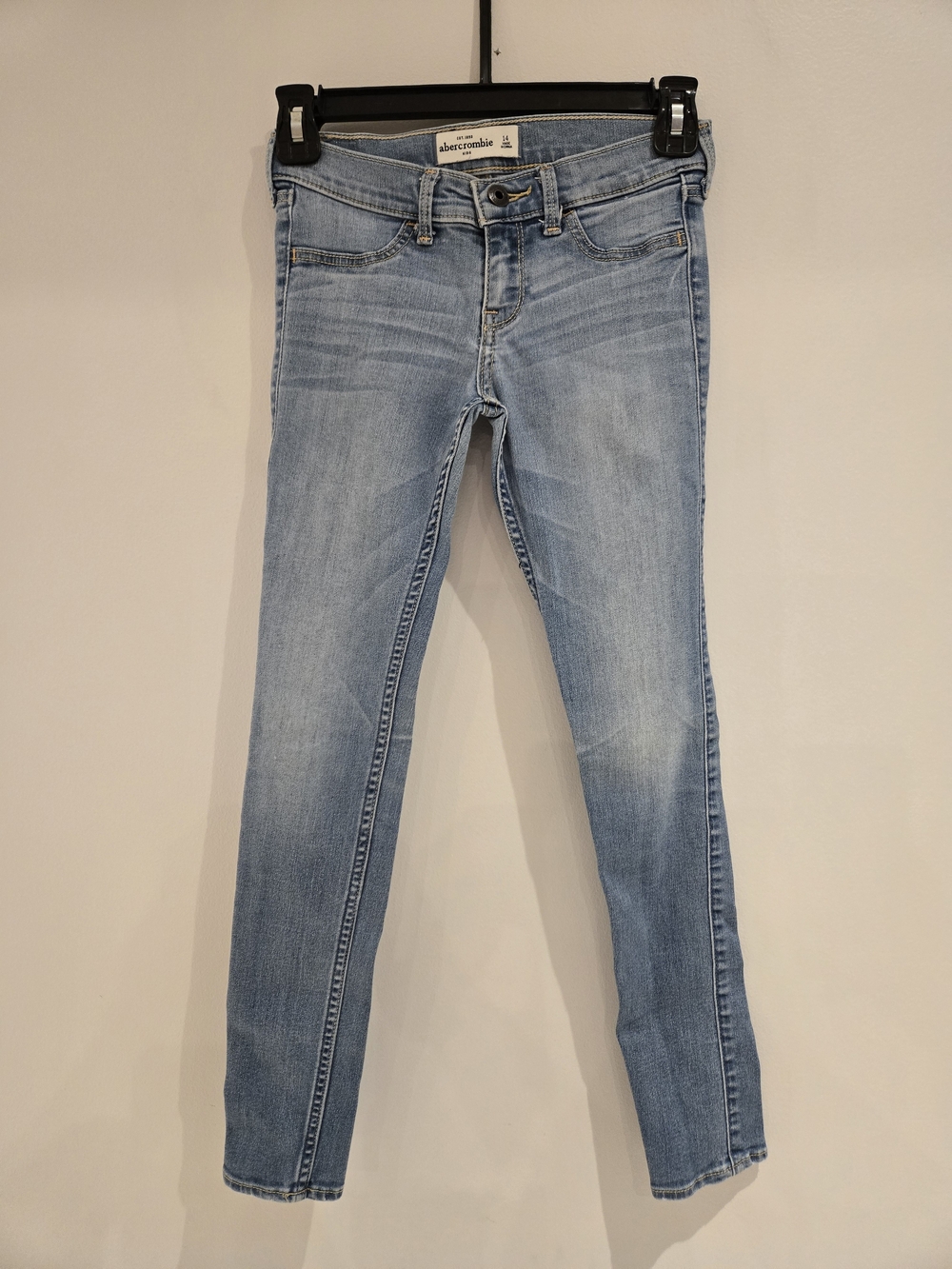 Abercrombie & Fitch Light Blue Skinny Jeans - Women's